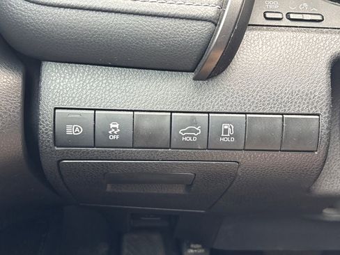 Used 2022 Toyota Camry SE image 20