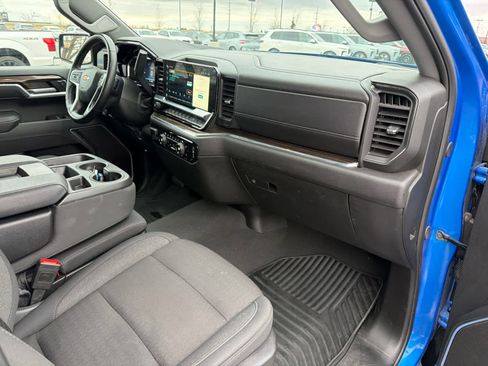 Used 2025 Chevrolet Silverado 1500 LT image 13