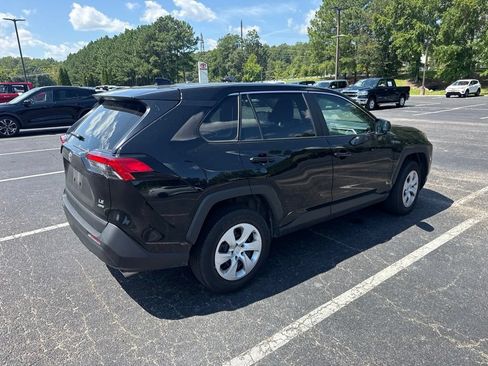 Used 2025 Toyota RAV4 LE AWD/4WD image 3