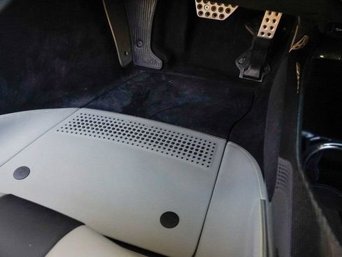 Used 2023 Ferrari SF90 Stradale image 64