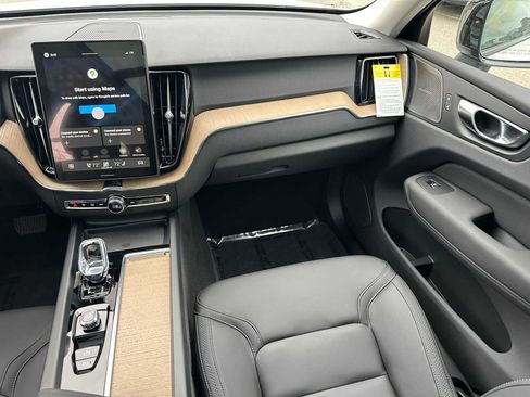 New 2026 Volvo XC60 T8 Plus w/ Protection Package Premier AWD/4WD image 18