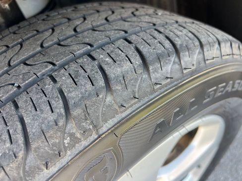 Used 2018 Jeep Compass Latitude w/ Safe & Security Group image 8