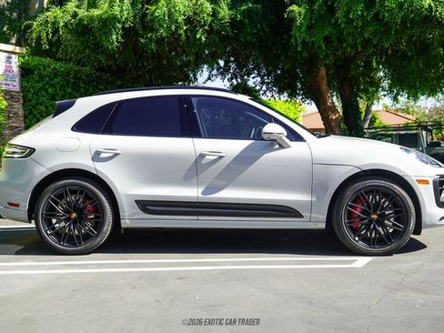 Used 2025 Porsche Macan GTS AWD/4WD image 9
