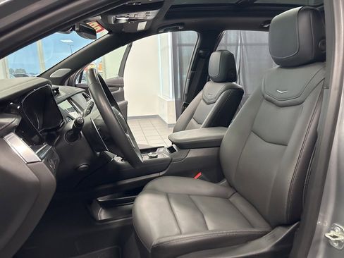 Used 2025 Cadillac XT5 Sportv image 26