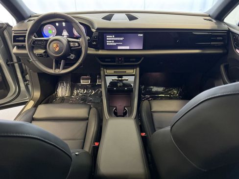 Certified 2025 Porsche Macan 4S Electric image 17