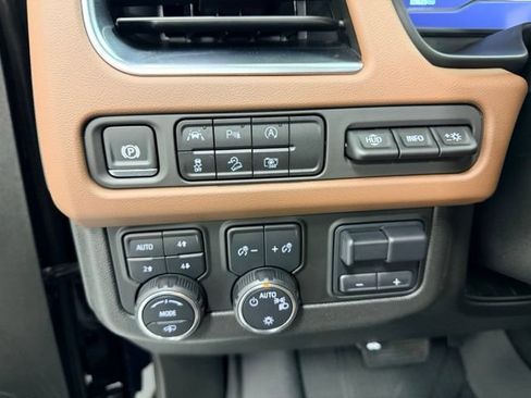 Certified 2024 Chevrolet Tahoe High Country AWD/4WD image 19