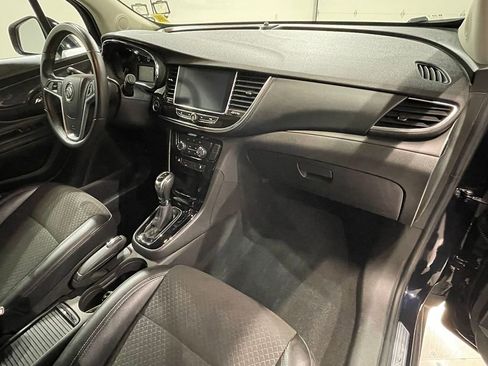 Used 2021 Buick Encore Preferred FWD image 25