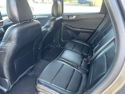 Used 2024 Ford Escape Platinum AWD/4WD image 13