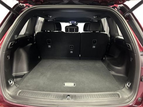 Used 2024 Jeep Grand Cherokee Limited image 24