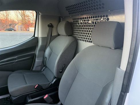 Used 2019 Nissan NV200 SV image 18