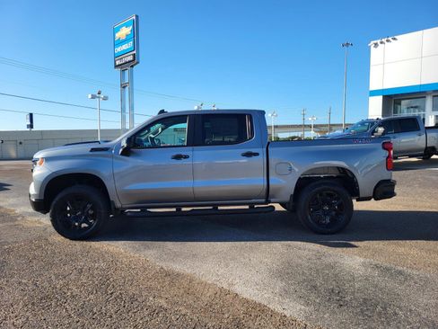 New 2026 Chevrolet Silverado 1500 LT Trail Boss w/ Convenience Package II AWD/4WD image 2