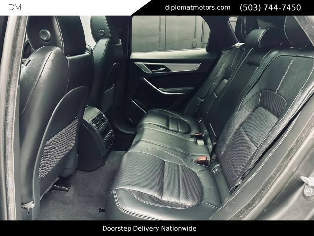 Used 2021 Jaguar F-PACE R-Dynamic S AWD/4WD image 23