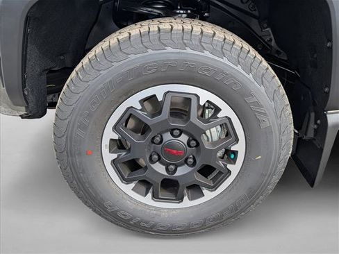 New 2025 Toyota Tacoma TRD Off-Road image 5