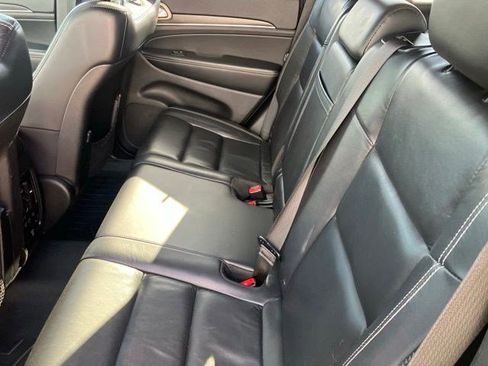 Used 2017 Jeep Grand Cherokee Limited AWD/4WD image 23