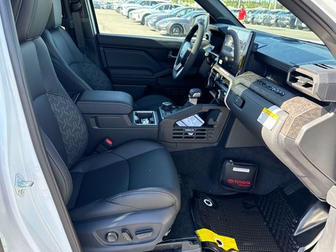 New 2026 Toyota Tacoma Limited AWD/4WD image 18