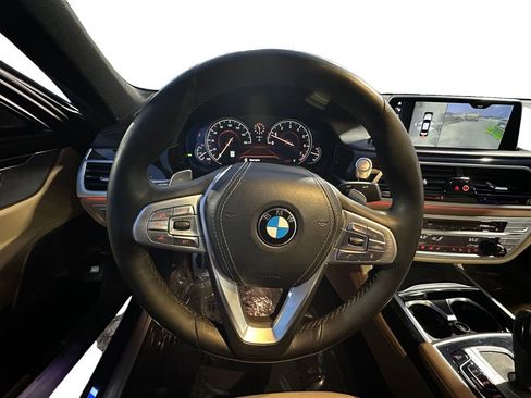 Used 2018 BMW 750i xDrive 750i xDrive image 12