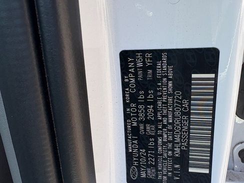 Used 2024 Hyundai Elantra SEL FWD image 13