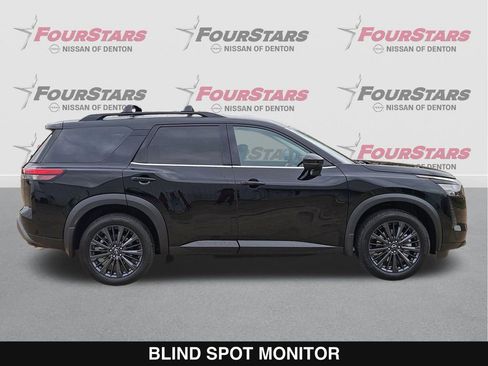 New 2026 Nissan Pathfinder SL image 3