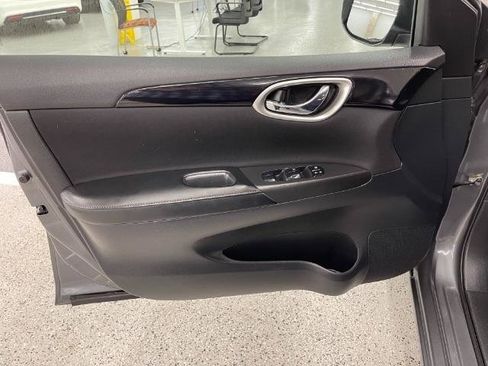 Used 2019 Nissan Sentra SV FWD image 19