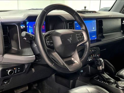 Used 2023 Ford Bronco Everglades image 16