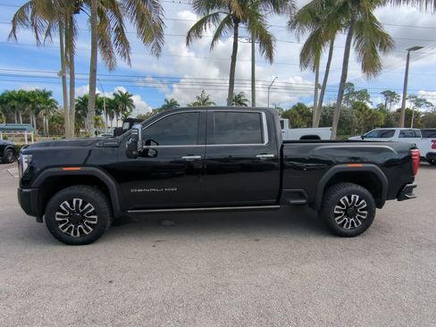 Used 2024 GMC Sierra 2500 Denali Ultimate image 8