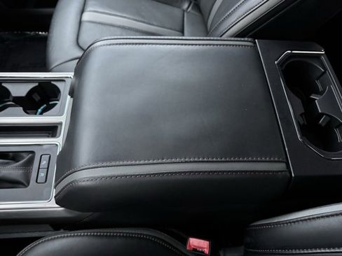 Certified 2019 Ford F150 Platinum w/ Equipment Group 701A Luxury image 20