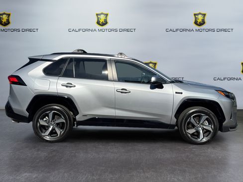 Used 2024 Toyota RAV4 SE w/ Weather & Moonroof Package AWD/4WD image 6