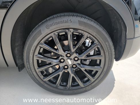 Used 2023 Cadillac XT4 Sport FWD image 31
