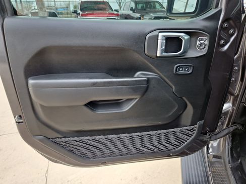 Used 2021 Jeep Wrangler Unlimited Sport image 11