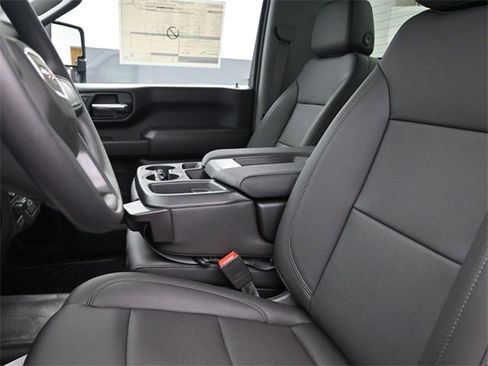 New 2025 GMC Sierra 2500 Pro w/ Convenience Package image 8