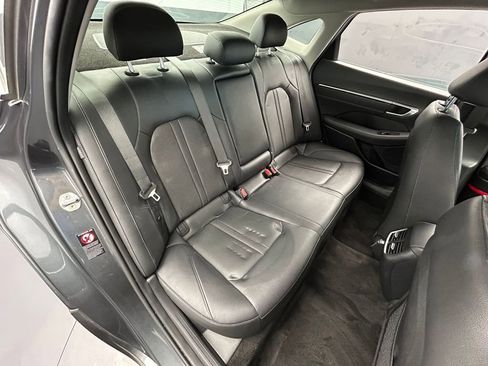 Used 2023 Hyundai Sonata Limited w/ Preferred Accessory Package FWD image 26