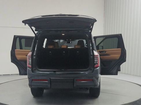 Used 2025 Nissan Armada SL w/ Captain's Chari Seat Package RWD image 14