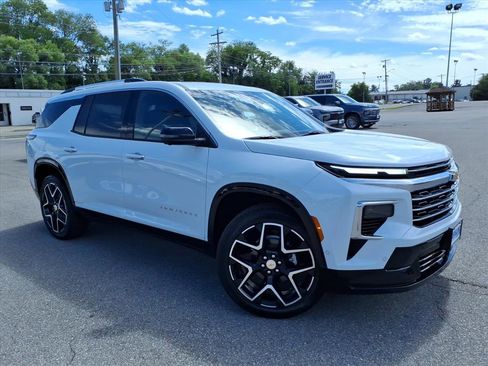New 2026 Chevrolet Traverse High Country AWD/4WD image 2