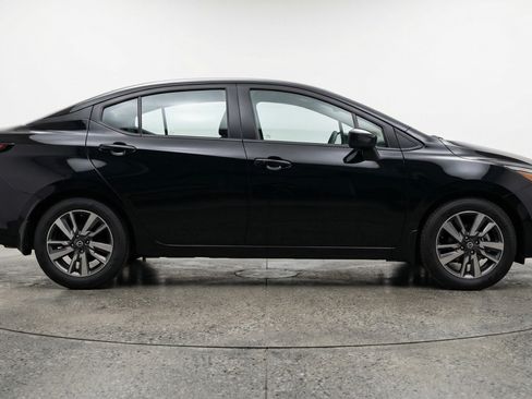 Used 2025 Nissan Versa SV FWD image 11
