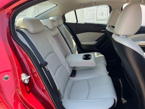 Used 2018 MAZDA MAZDA3 Grand Touring FWD image 29