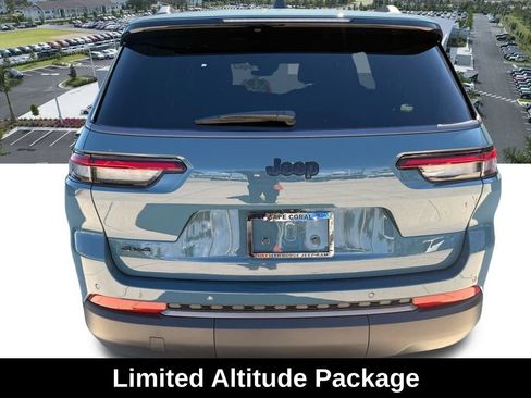 New 2026 Jeep Grand Cherokee L Limited w/ Limited Altitude Package AWD/4WD image 5
