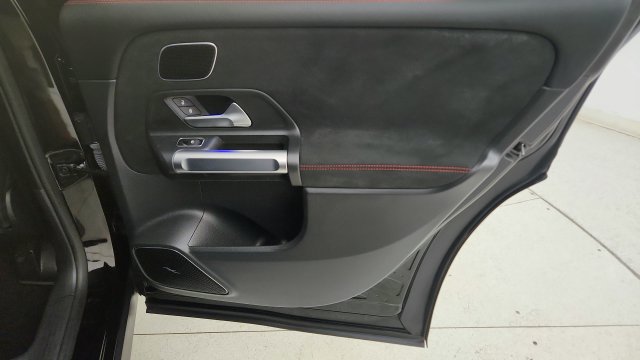 Used 2023 Mercedes-Benz GLB 250 w/ AMG Line image 44
