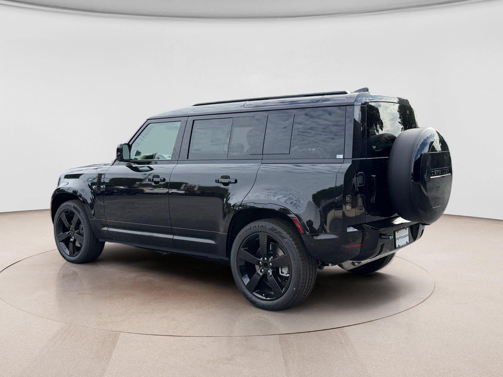 New 2026 Land Rover Defender 110 X-Dynamic SE AWD/4WD image 3