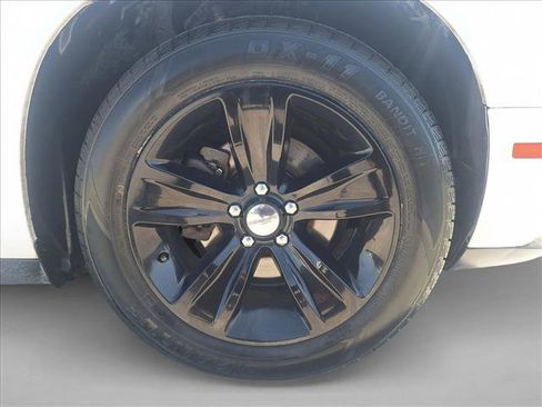 Used 2018 Dodge Challenger SXT RWD image 18