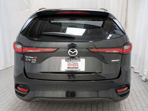 Used 2025 MAZDA CX-70 3.3 Turbo w/ Preferred Package AWD/4WD image 4