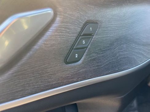 Used 2024 Jeep Grand Cherokee Limited image 10