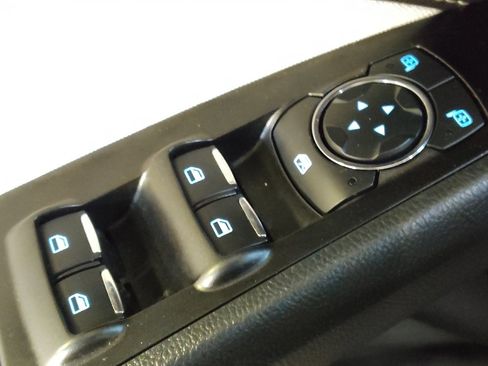 Used 2019 Ford Fusion SE w/ Equipment Group 151A image 27