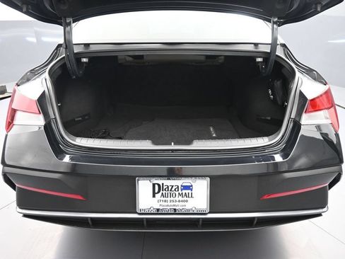 Certified 2024 Hyundai Elantra SEL FWD image 21