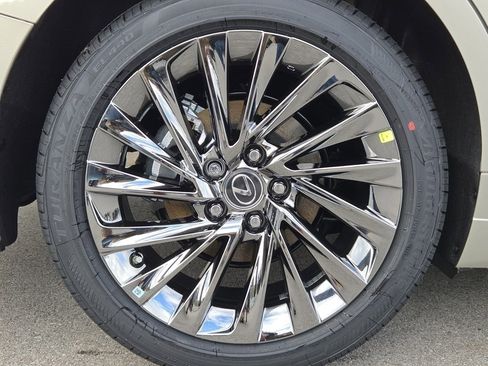 New 2025 Lexus ES 350 Ultra Luxury image 31