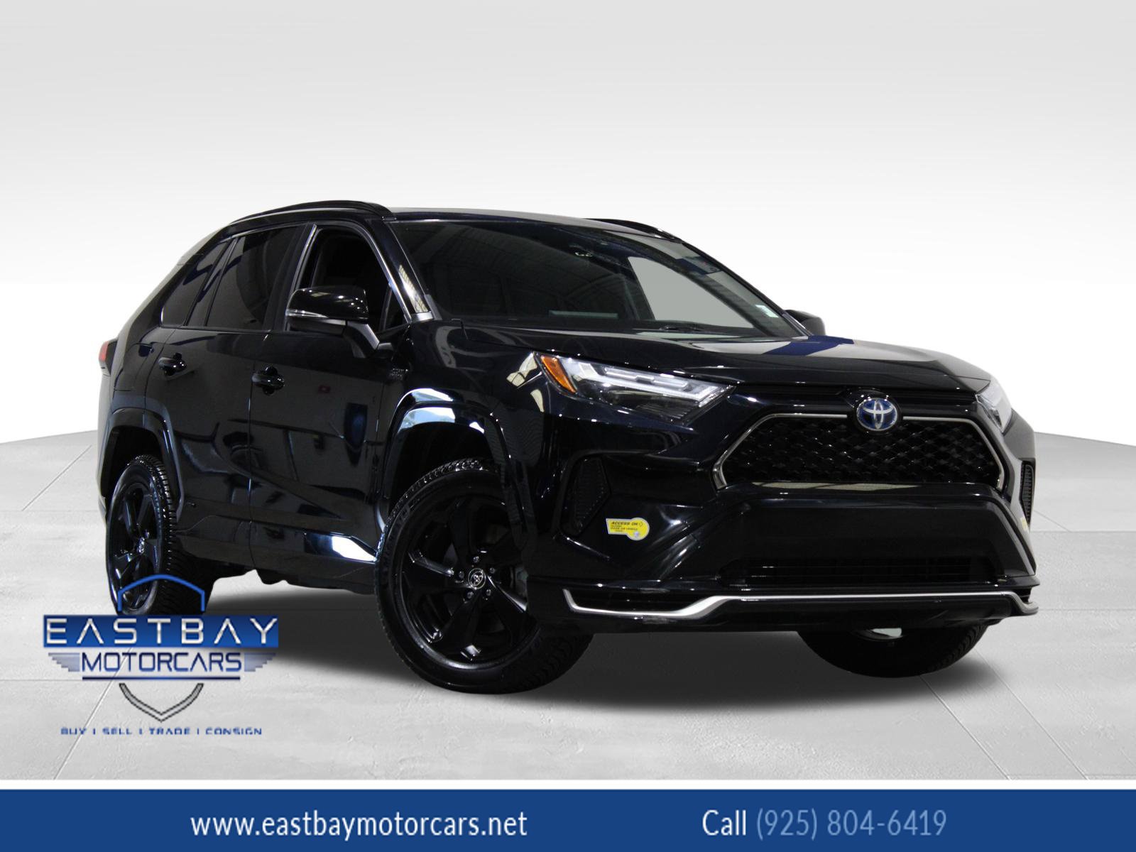 Used 2022 Toyota RAV4 SE w/ Weather & Moonroof Package AWD/4WD image 1