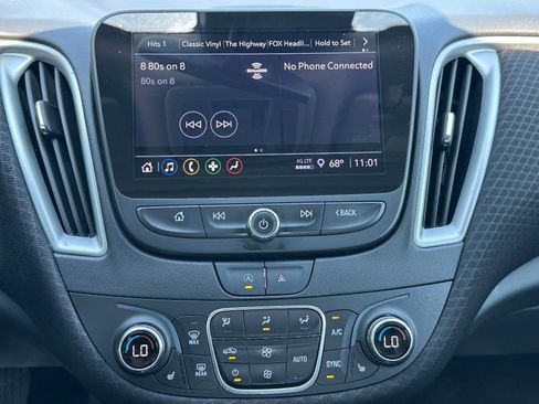 Used 2024 Chevrolet Malibu LT FWD image 10