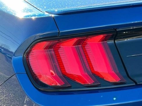 Used 2022 Ford Mustang Premium image 11