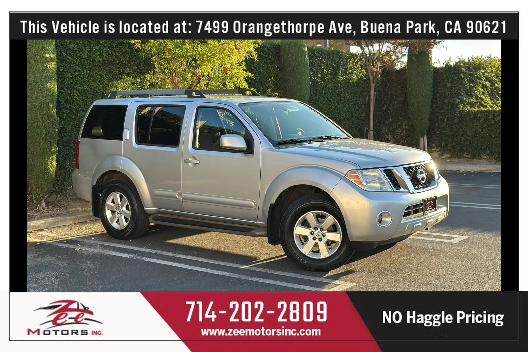 Used 2011 Nissan Pathfinder SV RWD image 1