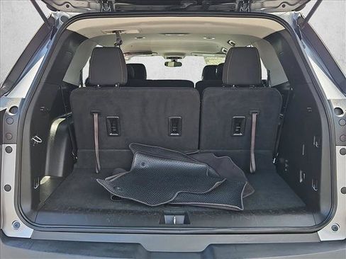 Certified 2018 Chevrolet Traverse LS w/ LPO, Black Accent Package FWD image 10