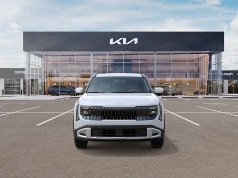 New 2027 Kia Seltos LX FWD image 2